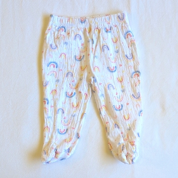 le top bebe Other - le top bebe crinkle boho rainbow print footed pants 3-6 months baby girl